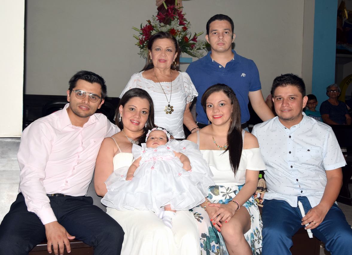 Luis Miguel Inchimá, Abel Inchimá, Trinidad Palomares, Sandra Migdonia Hernández, Victoria Rosero, Ferney Ichimá y Juan David Inchimá.